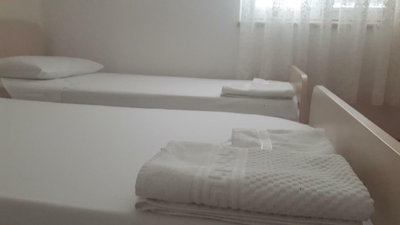 Apartments Kekica โนวาลยา ภายนอก รูปภาพ